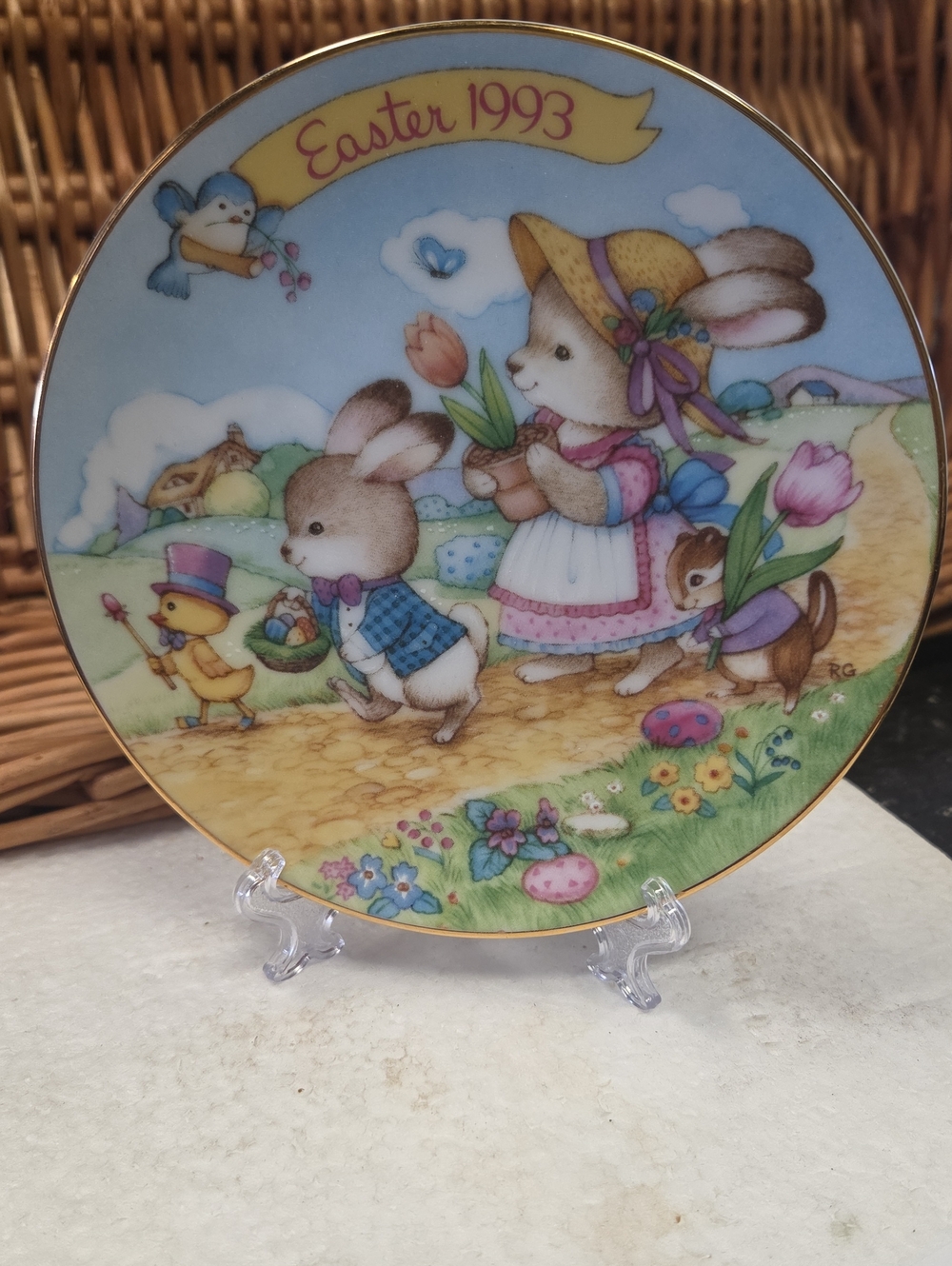 1993 Easter Parade Porcelain With 22k Gold Trim Plate 5.5inch